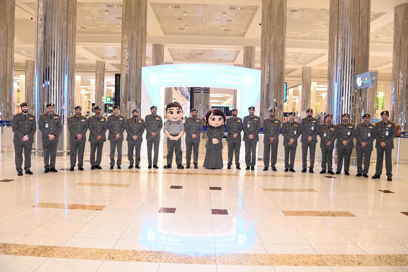 الفريق محمد المري يزور مطار دبي الدولي في اليوم الأول من عيد الفطر